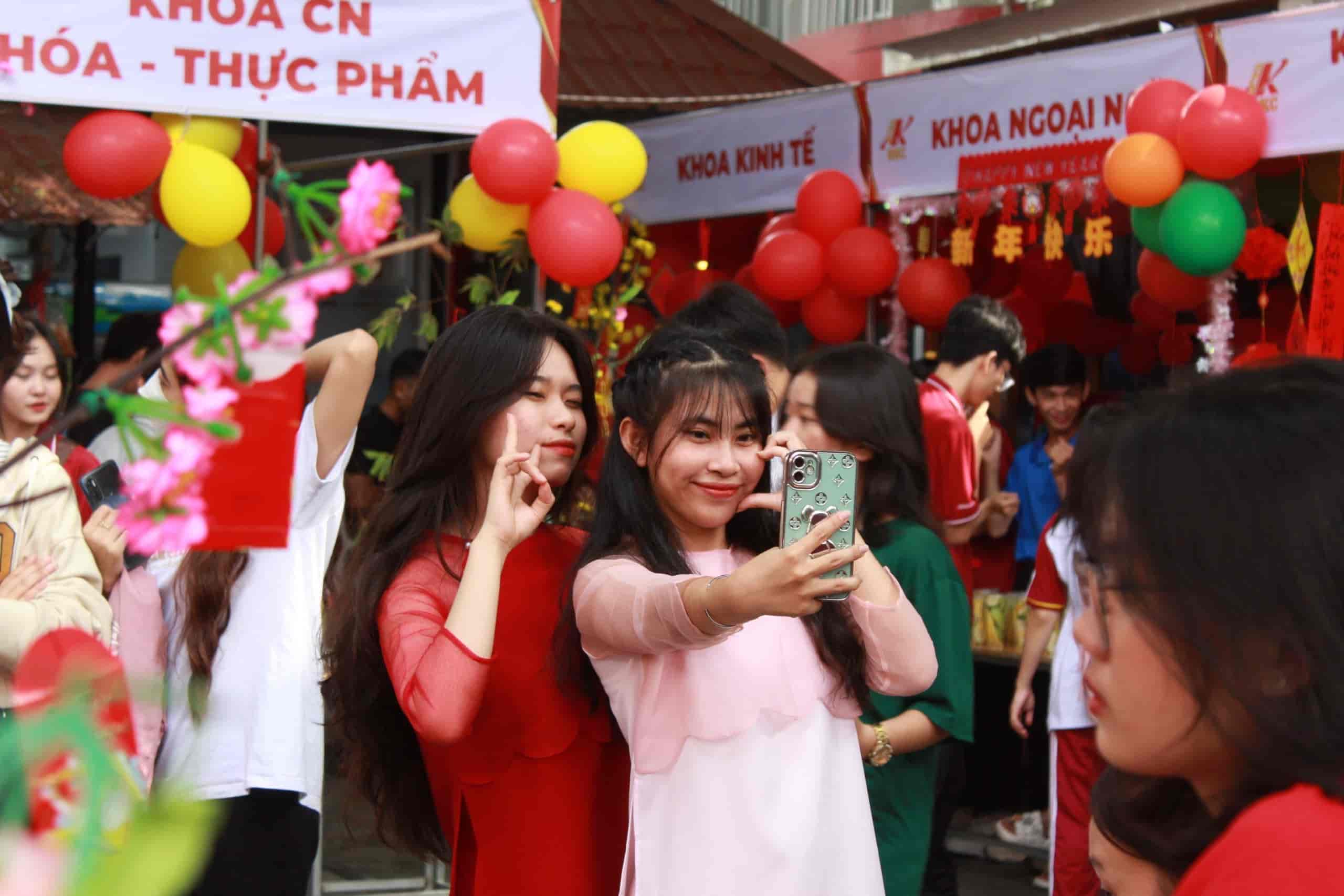 hình ảnh từ Trường Cao đẳng Bách Khoa Sài Gòn